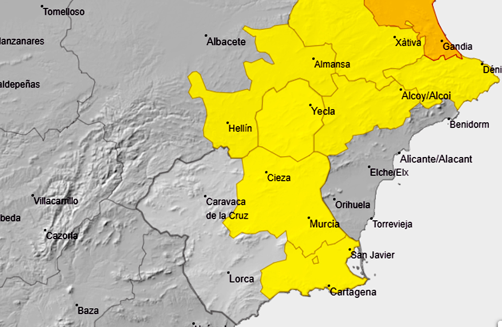 Chubascos y tormentas barrern en el tercio norte de la Regin esta tarde